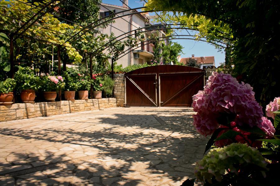 Villa Dolores روفينج المظهر الخارجي الصورة